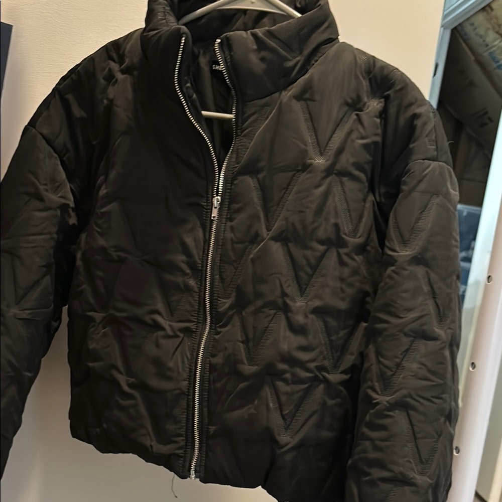 SHEIN Black Quilted Outerwear